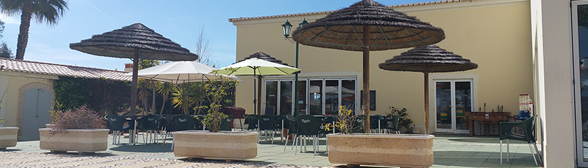 Oasis Parque Cafe, Restaurant and Bar