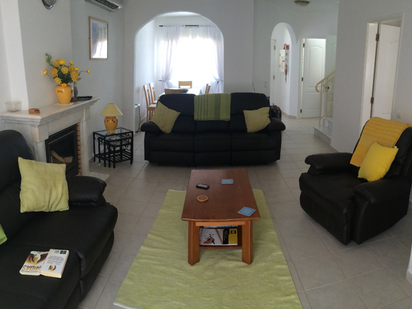Living room picture of villa for hire in algarve, portugal